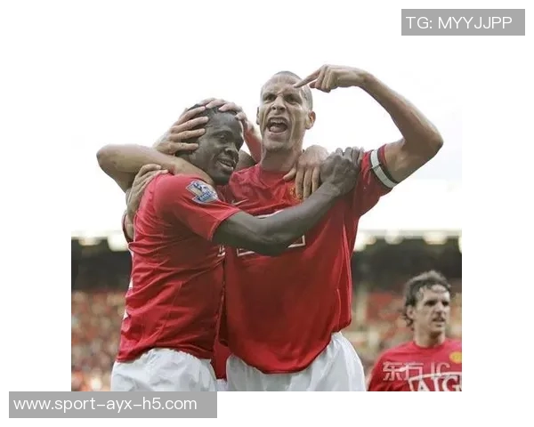 费迪南德称赞拉门斯在对桑德兰的表现增强全队信心展现稳健风范